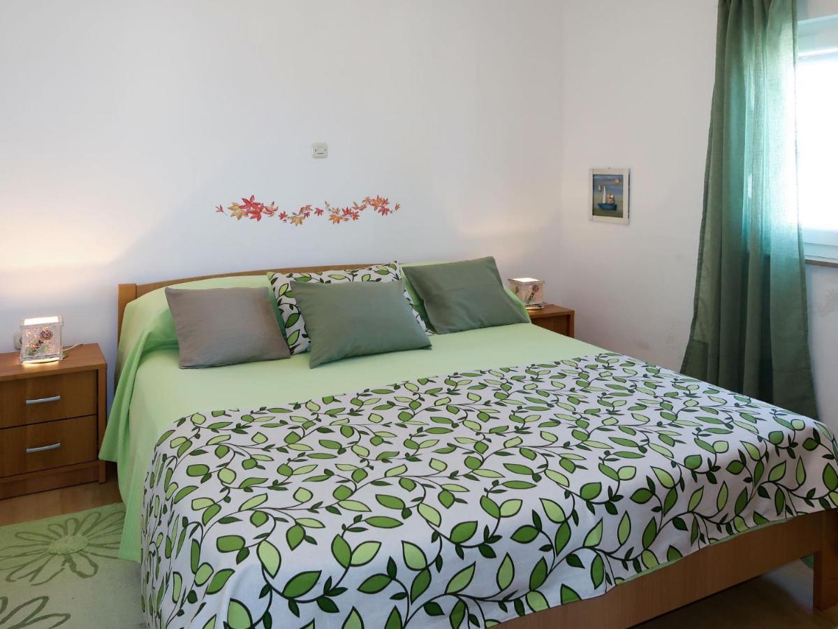 Apartment Culic-2 By Interhome โตรกีร์ ภายนอก รูปภาพ